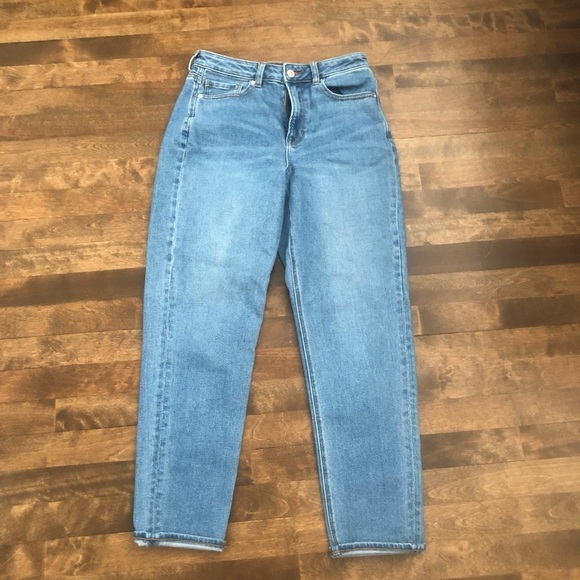 AE Stretch Mom Jean - Picture 2 of 3